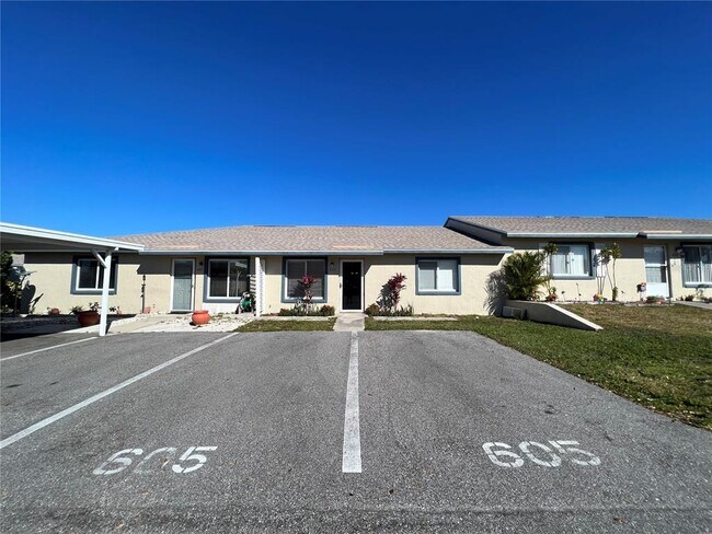Foto del edificio - 605 Ridge Terrace