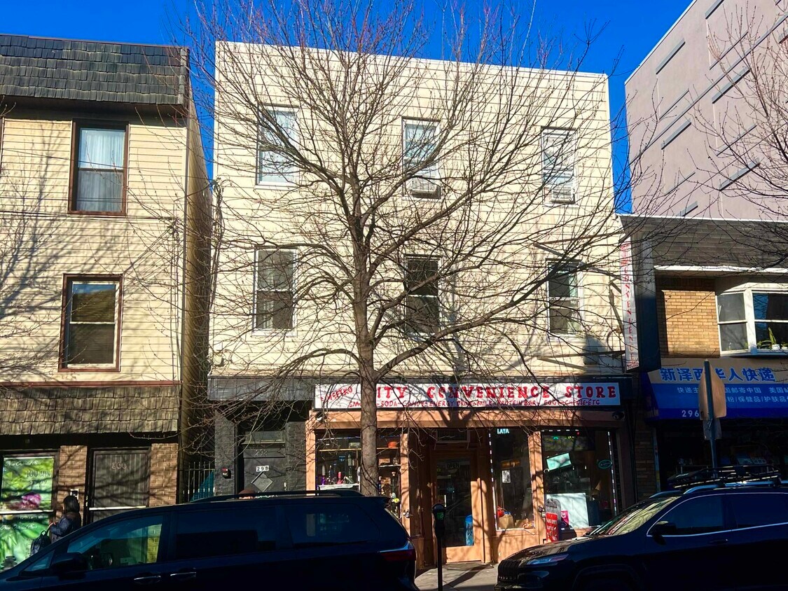 Primary Photo - 298 Newark Ave