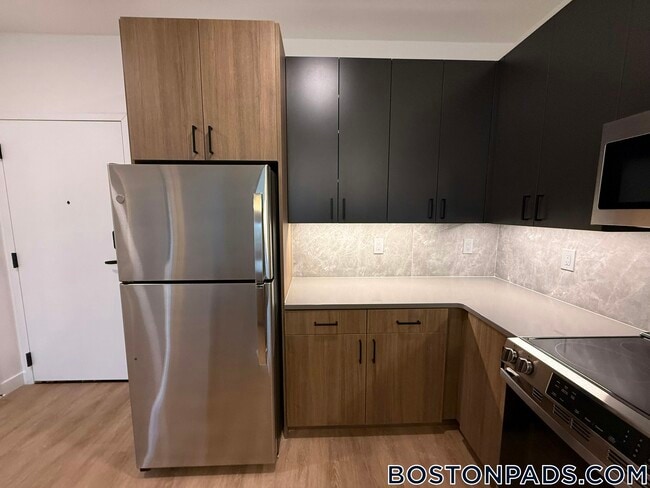 Building Photo - 199 Gardner St