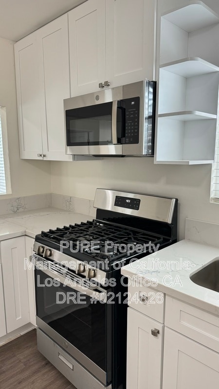 Building Photo - 4446 W 165th Street