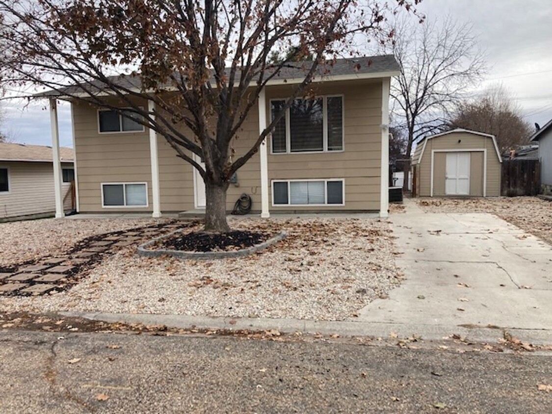 Primary Photo - Great 4 bedroom home in Nampa for rent