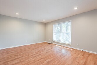 Building Photo - 502 Cedartop Ln NW