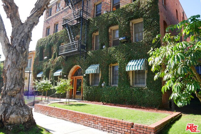 Foto del edificio - 611 Cloverdale Ave