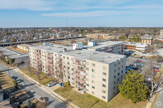 Foto del edificio - 130 Slade Ave