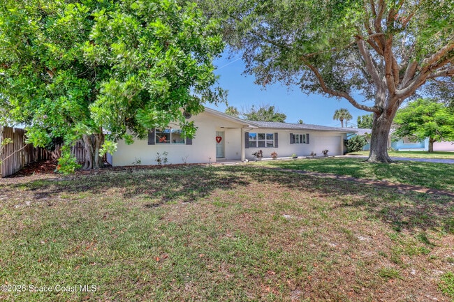 Building Photo - 580 Pine Tree Dr