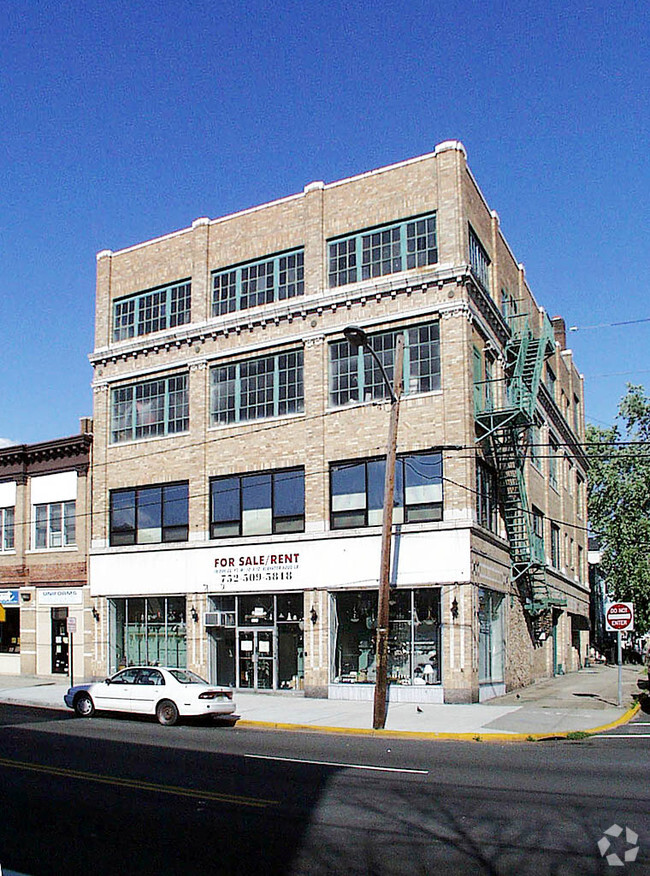 Building Photo - The Packard