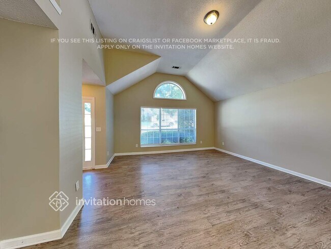 Foto del edificio - 4831 Wilkins Station Dr