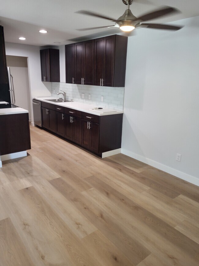 Foto del edificio - 137-141 N Franklin St