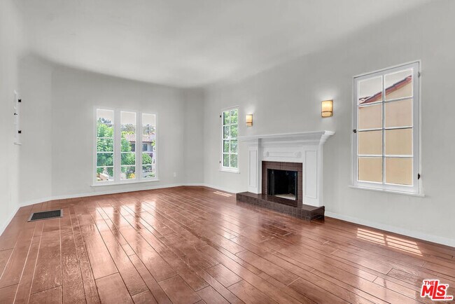 Foto del edificio - 751 Croft Ave