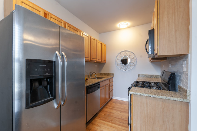 Foto del edificio - 931 W Leland Ave