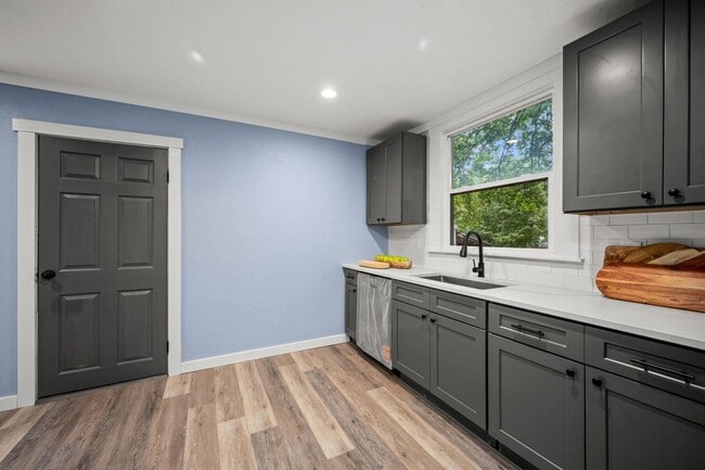 Foto del edificio - 1829 E 14th Ave