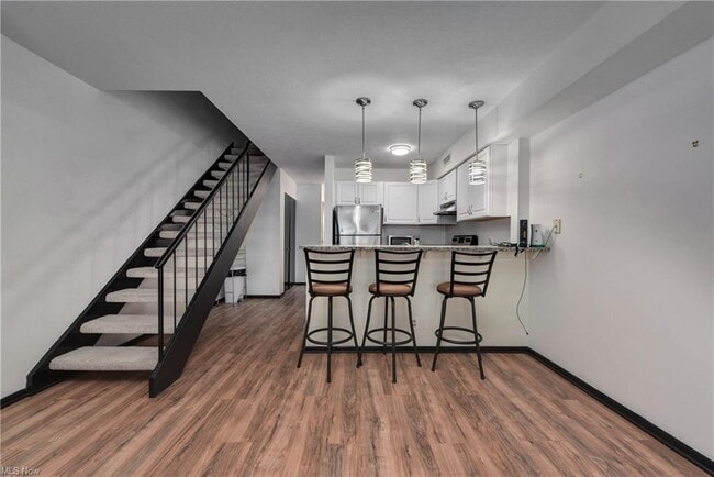 Foto del edificio - 1900 Grove Ct