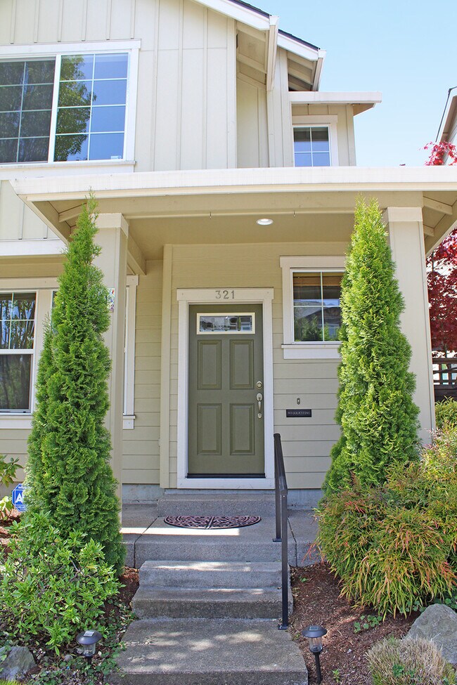 Building Photo - 321 NE Edgeway Drive