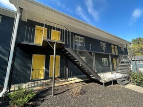Building Photo - 123 Ingersoll Ave