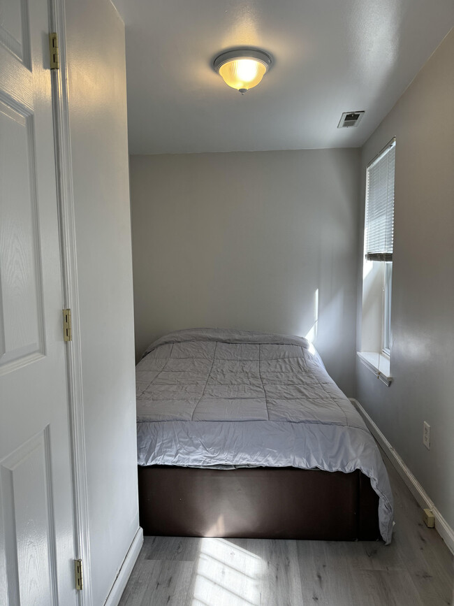 second bedroom (full bed) - 323 S Castle St