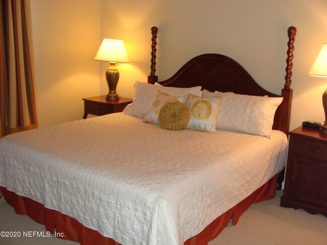 Foto del edificio - 965 Registry Blvd