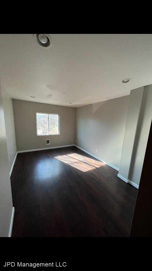 Building Photo - 3 br, 2.5 bath House - 2048 E Orleans Street
