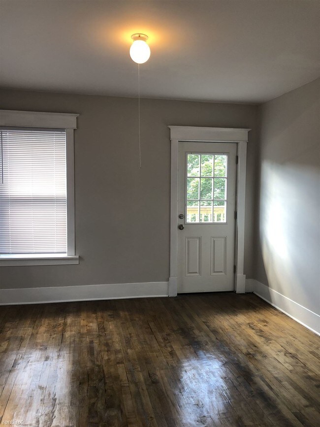 Foto del edificio - 721 Crescent St NE