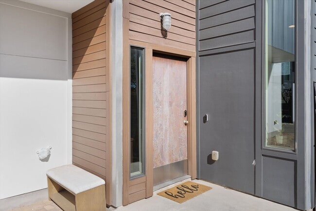 Foto del edificio - Luxury Living In Perfect South Austin Location