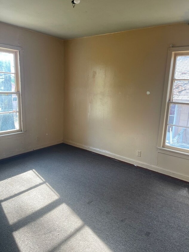 Building Photo - Ask about our first month special!!