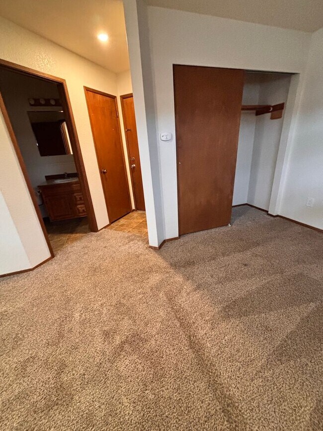 Foto del edificio - Howe Family Properties