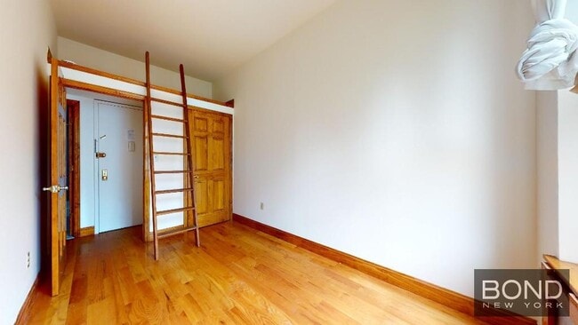 Foto del edificio - 103 W 73rd St