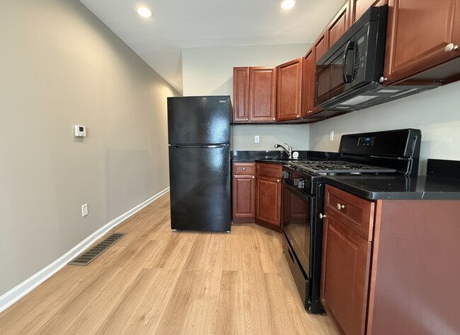 Foto del edificio - 978 N 45th St