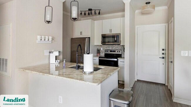 Foto del edificio - 6101 N Riverside Dr