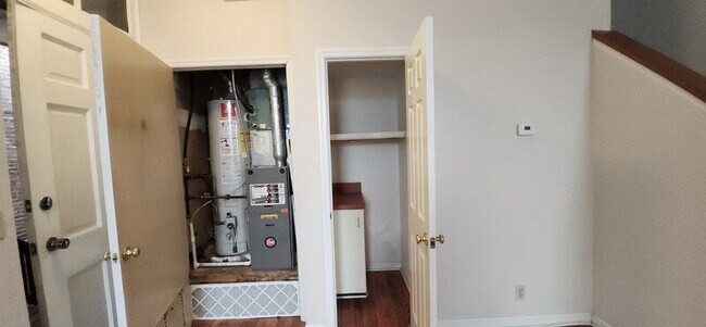 Foto del edificio - 2419 S 10th St