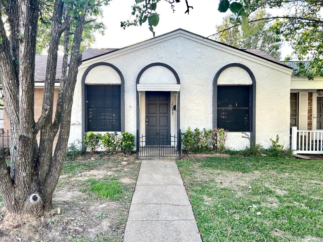 2315 Loreco St, Bossier City, LA 71112 Townhome Rentals in Bossier City LA