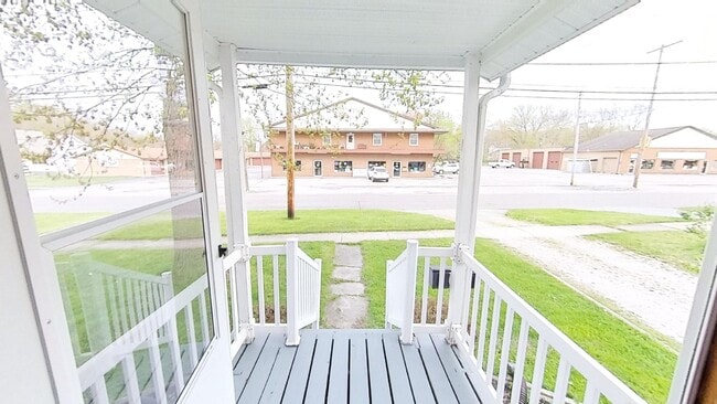 Front Porch - 724 N Canal St
