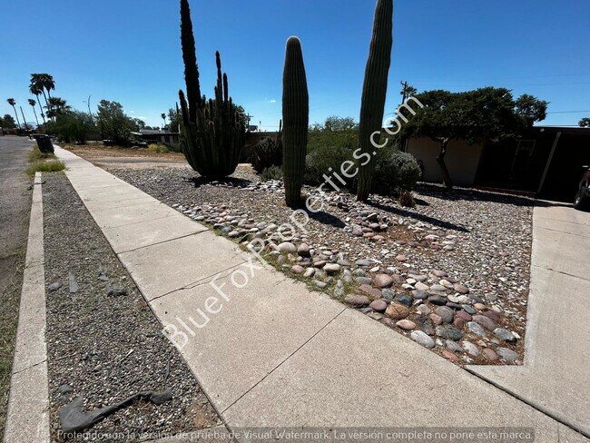 Foto del edificio - 3450 S Mann Ave
