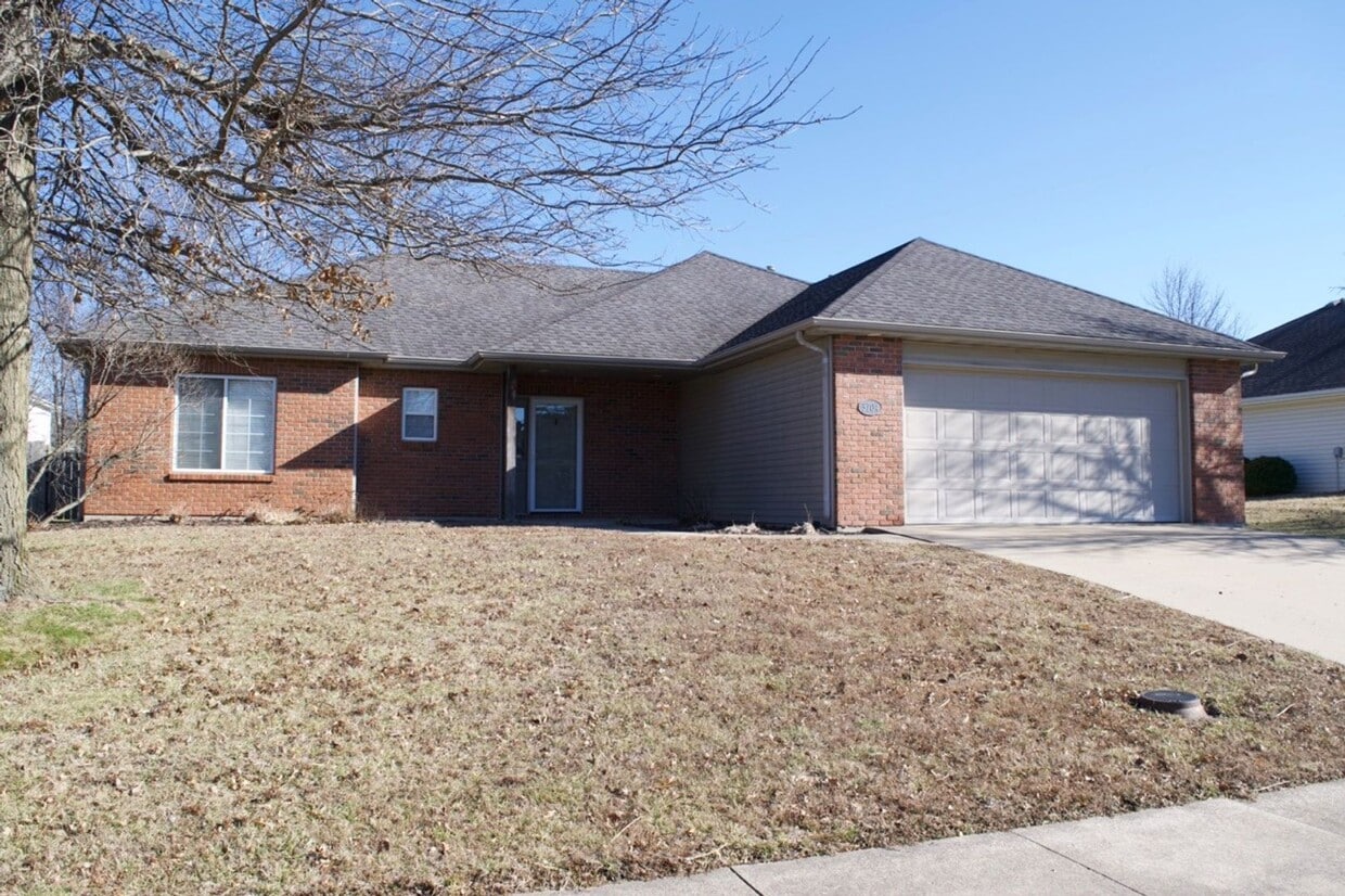 Building Photo - Nice 3 Bed 2 Bath House In Vanderveen Crossing!