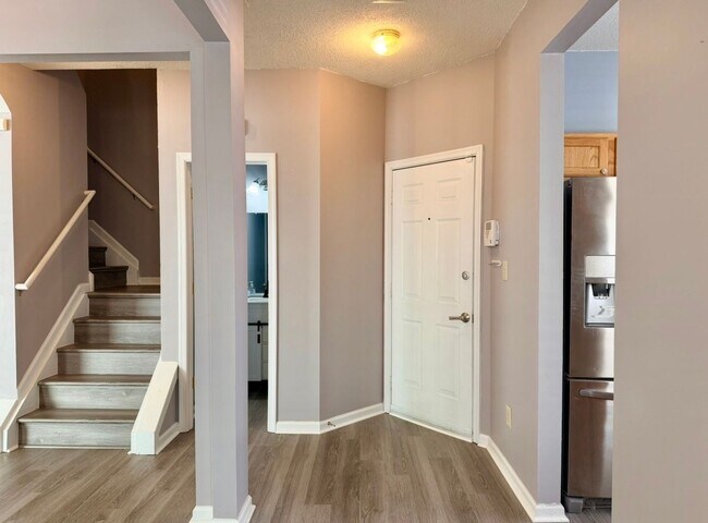 Foto del edificio - 3 Bed 2.5 Bath Hampton Home!