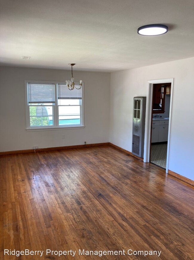 Building Photo - 3 br, 1 bath House - 130 Elliott Dr.