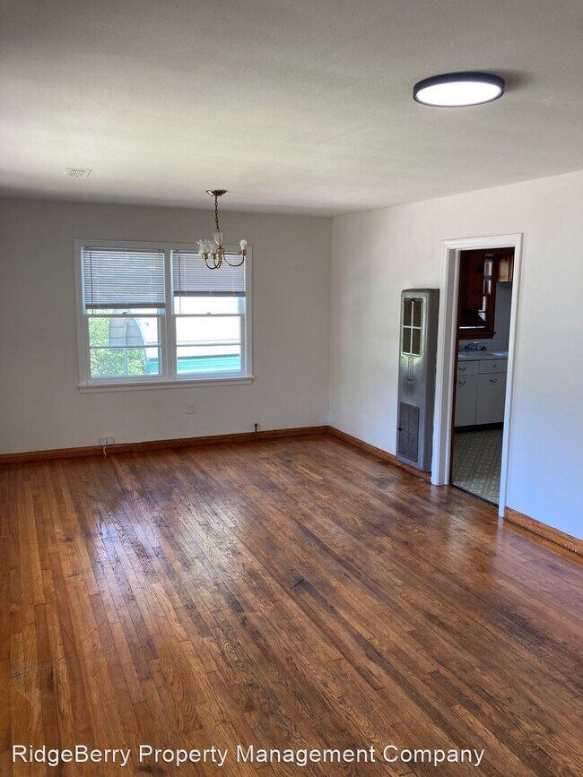 Foto del edificio - 3 br, 1 bath House - 130 Elliott Dr.