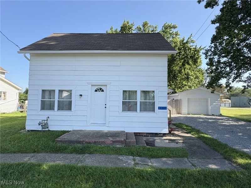 Foto principal - 9513 Edison St NE