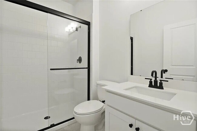 Foto del edificio - 176 Kingswood Cir
