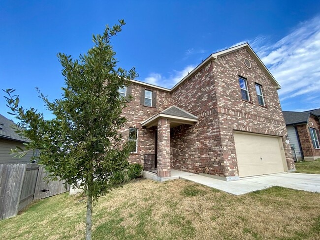 Building Photo - Beautiful 4-bed / 2.5-bath 2-Story in Sout...
