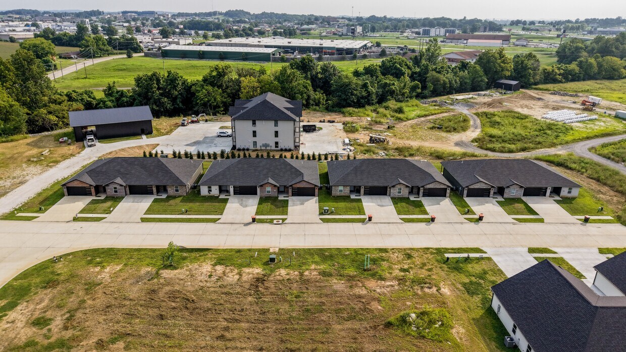 Foto del edificio - 126 Beechwood Ln