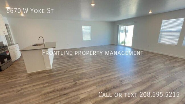 Foto del edificio - 6670 W Yoke St
