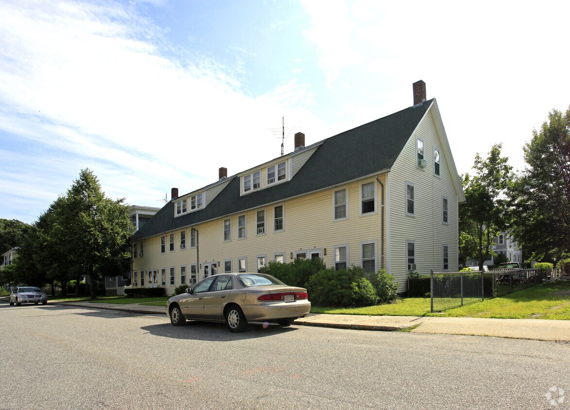 3747 Taft St, Northbridge, MA 01534 Apartments in Northbridge, MA