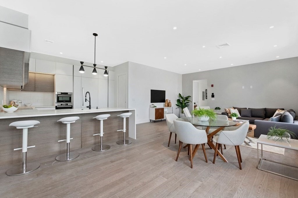 10 Leverett St, Brookline, MA 02445 Apartments in Brookline, MA