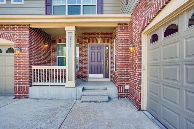 Building Photo - Spacious 5 Bedroom Home In Tollgate Crossi...