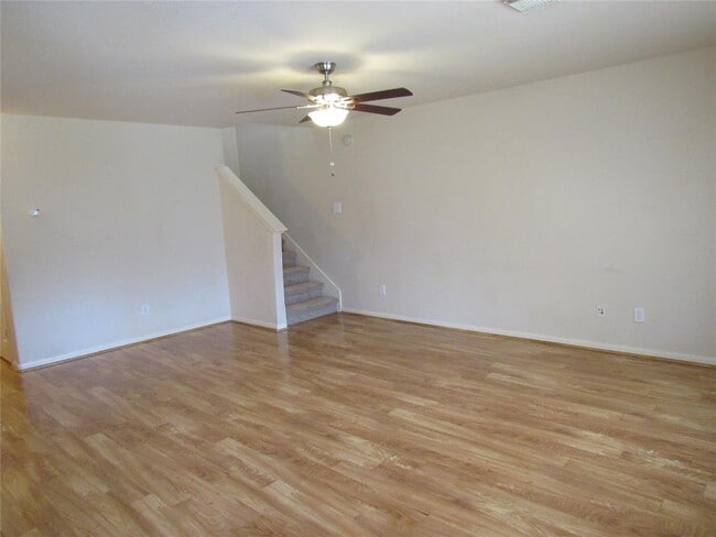 Building Photo - 6338 Applewood Forest Dr