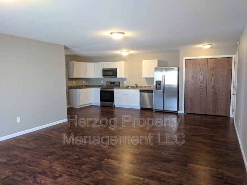 Foto principal - 1805 7th Ave E