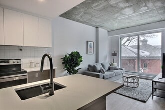 Building Photo - Le Jac