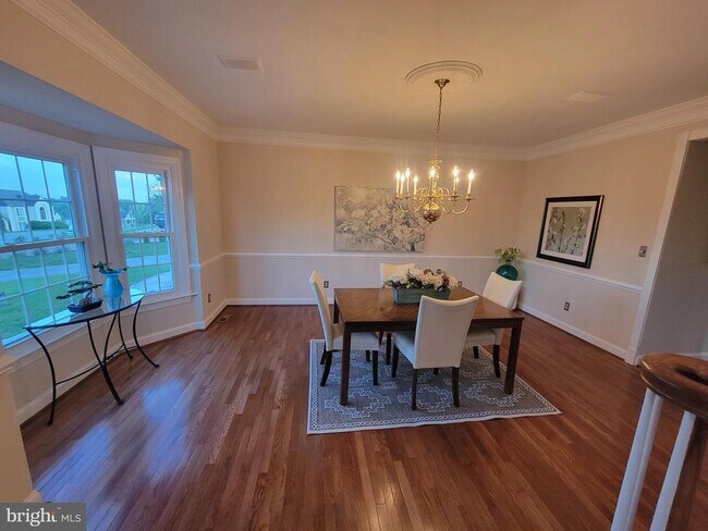 Building Photo - 12 Foxview Cir