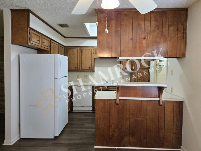 Building Photo - 3/2 Duplex in Waco ISD!