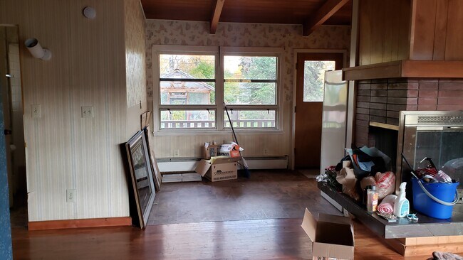 Building Photo - 5731 College Dr